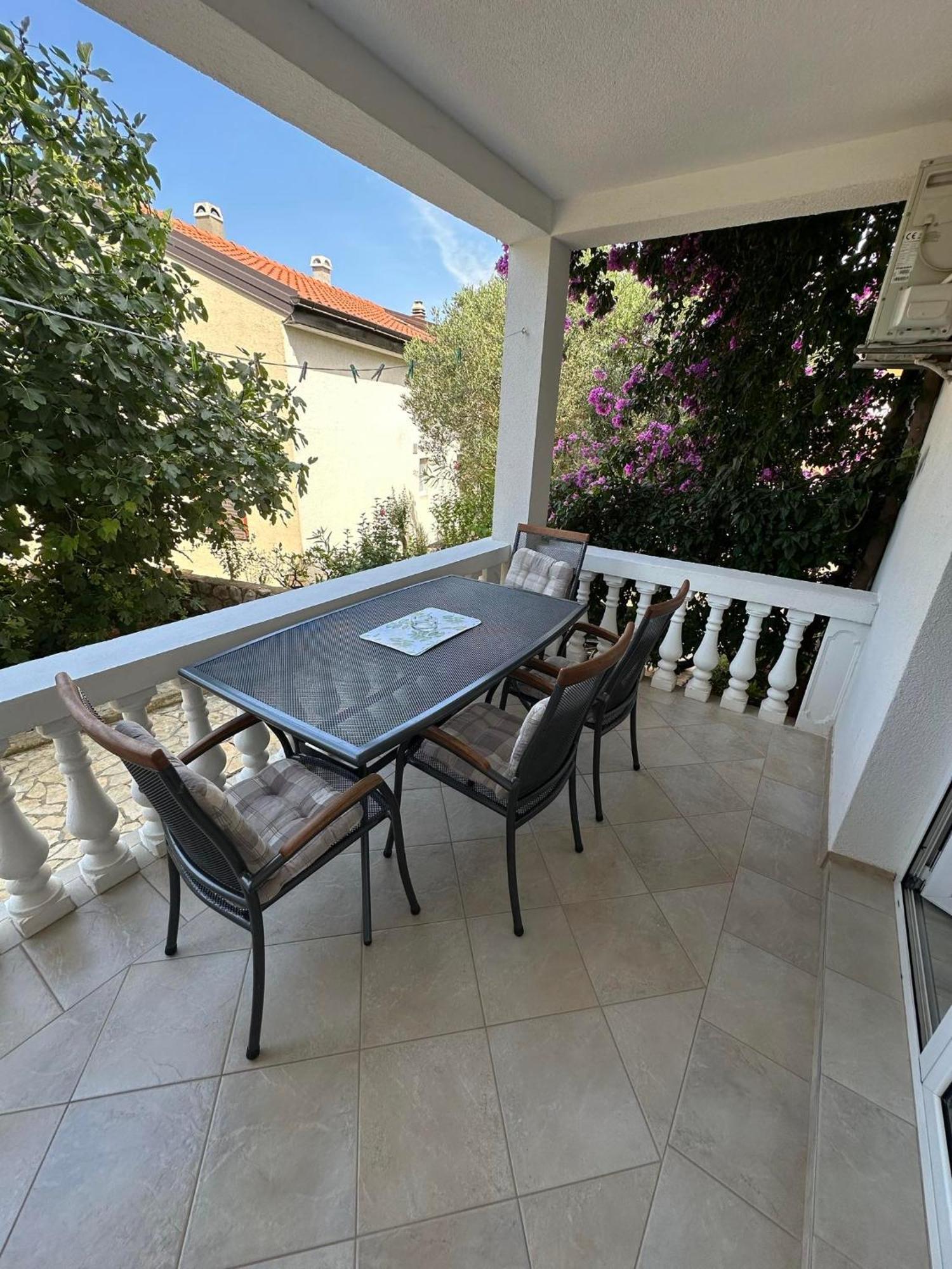 Apartmani Ljubica, Муртер Екстериор снимка