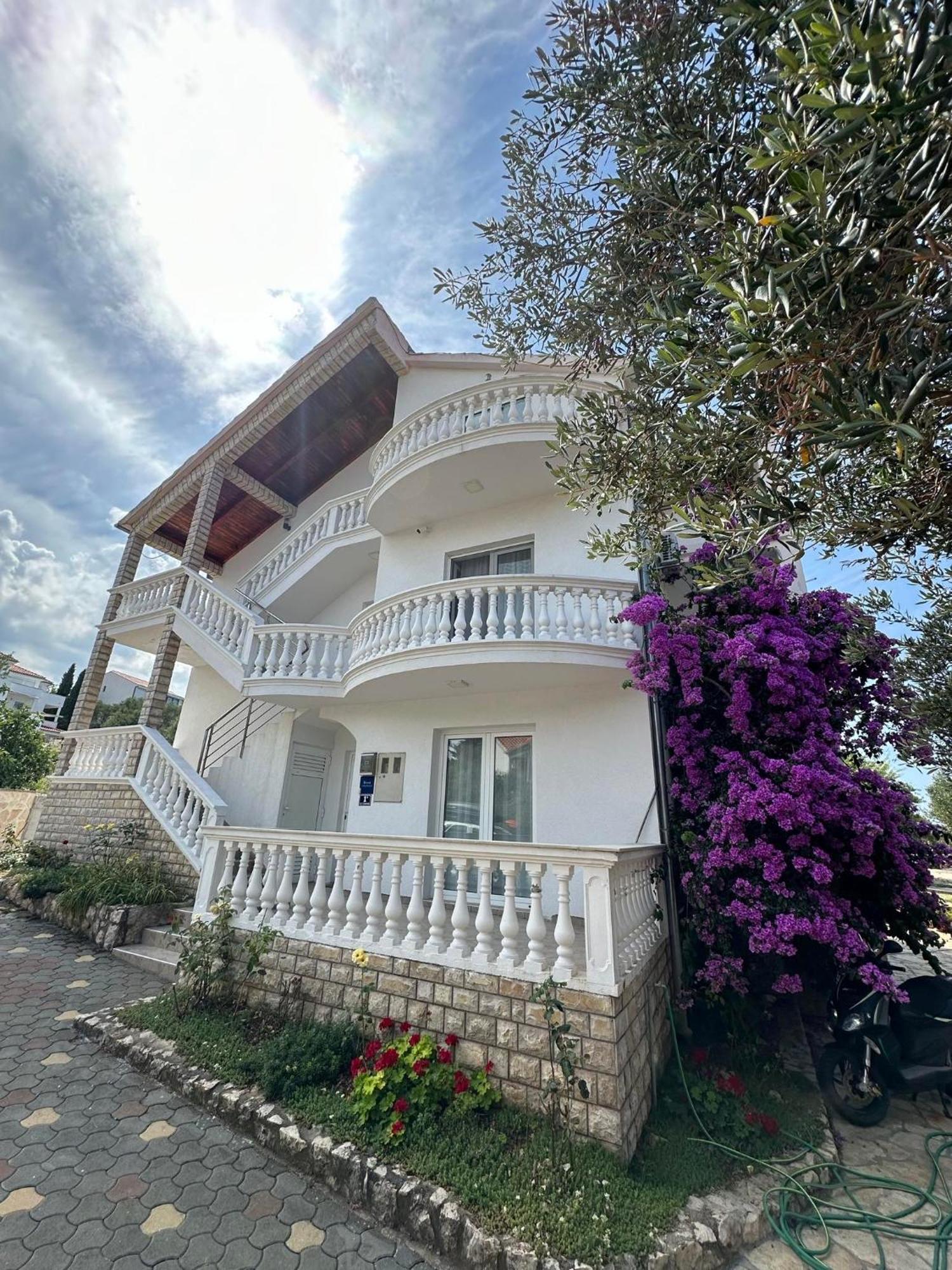 Apartmani Ljubica, Муртер Екстериор снимка