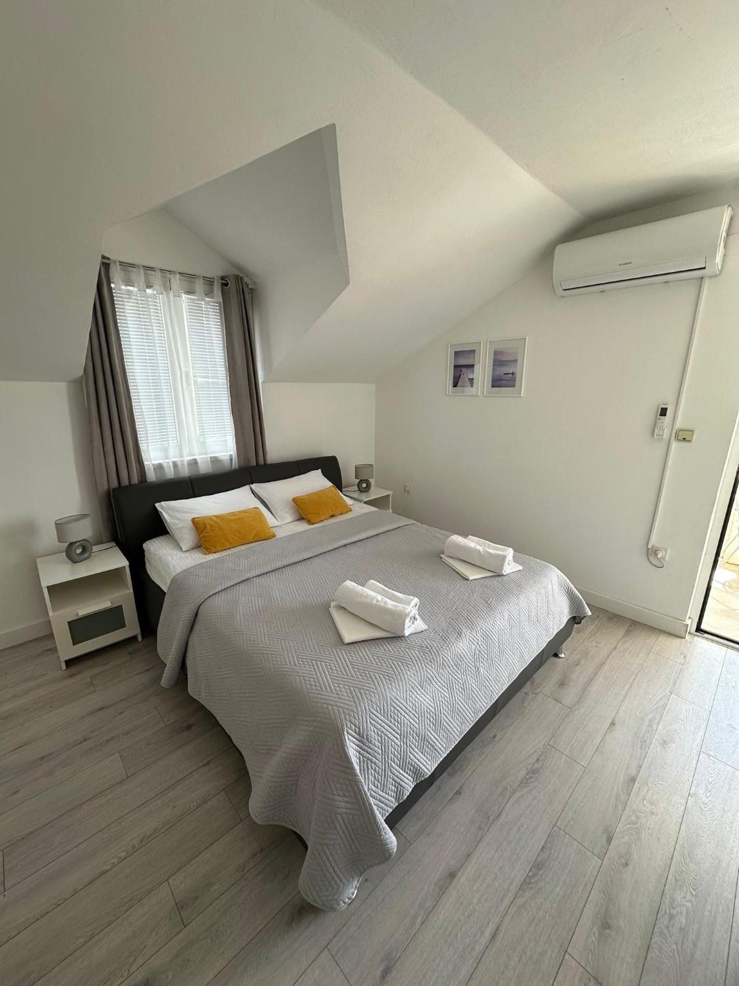 Apartmani Ljubica, Муртер Екстериор снимка